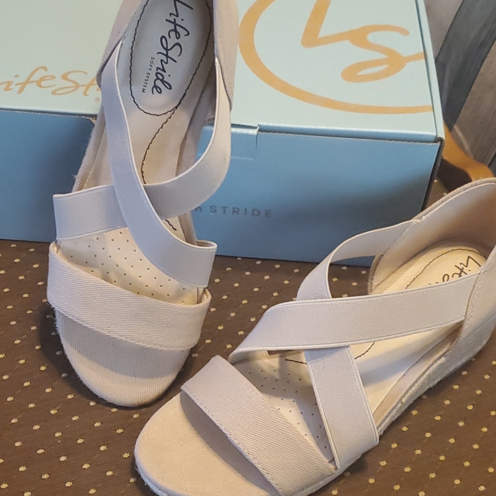 Life Strixe sandals